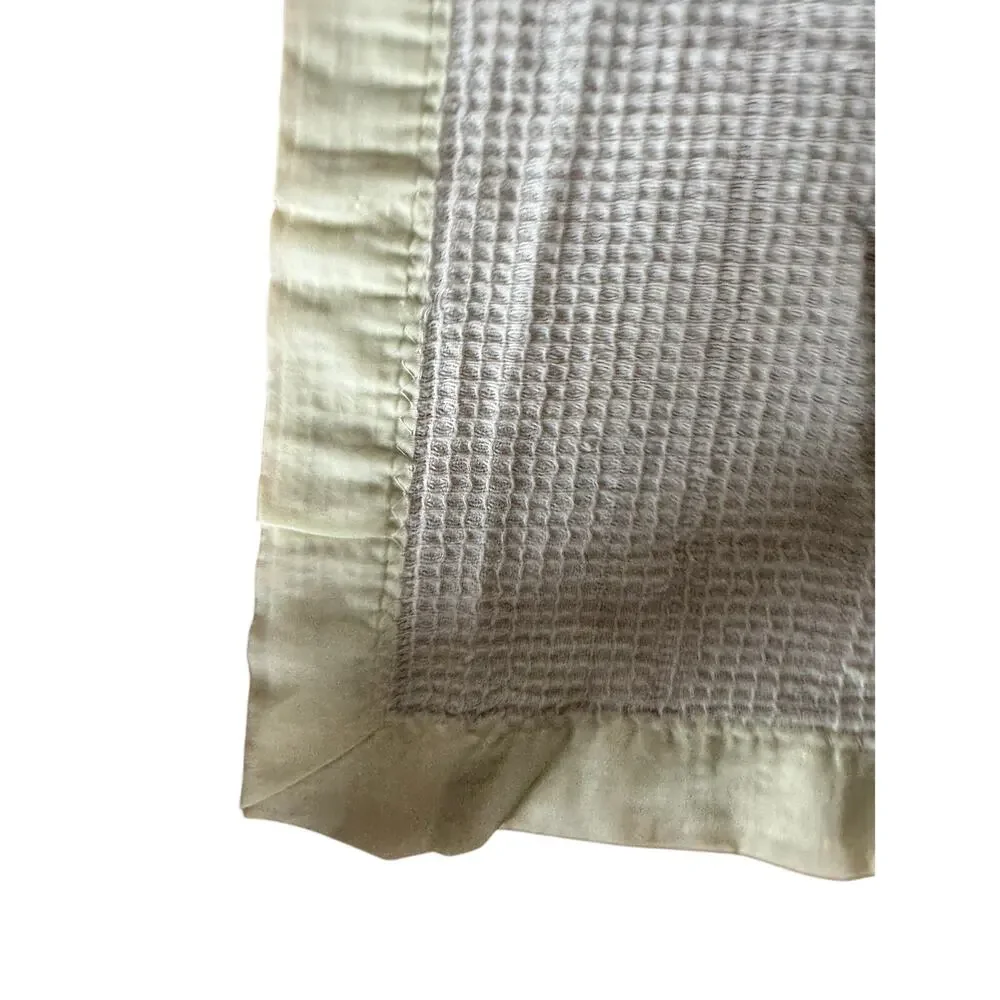 Vintage‎ Hansel & Gretel satin trimmed waffle knit mushroom print orange blanket